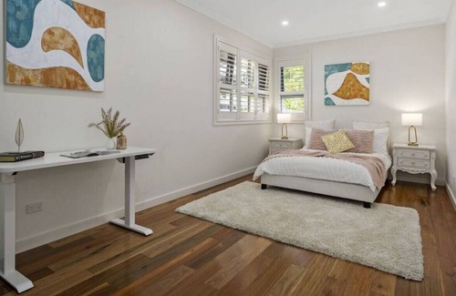 Lindfield House | NLIN014 · Aircabin|Lindfield|Luxury|5 Beds Holiday House