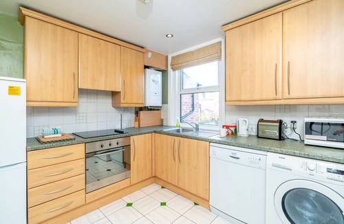 Knutsford House | No. 2 The Manse - 1 Bedroom Apartment Overlooking Knutsford Heath
