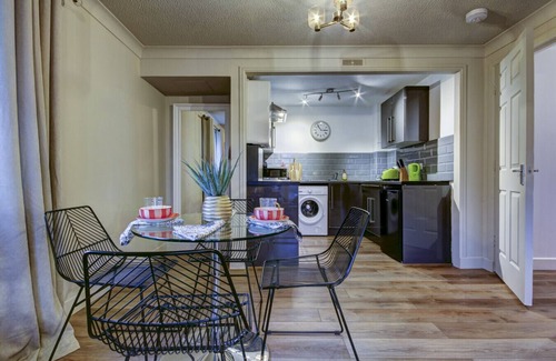 Ayr Apartment | No.5 Ayr Beach - Coorie Doon