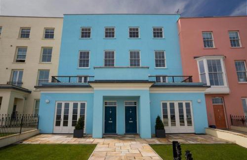 Tenby Apartment | No 5 Court House, Tenby - luxurious 5 Star accommodation