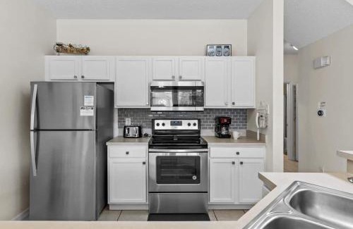 Kissimmee House | No Resort Fee, Near Disney, 4 Bd with Private Pool