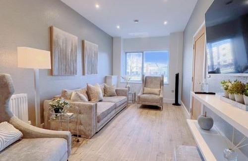 Bicester Villa | No6, Luxury Townhouse near Bicester Village