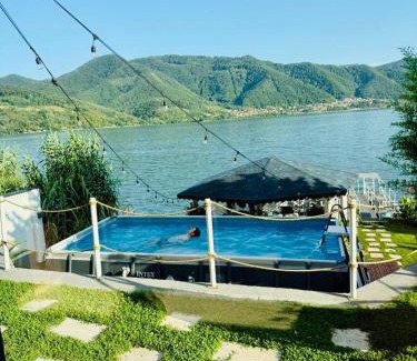 Orsova House | NOAH river house