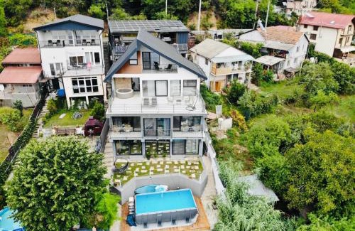 Orsova House | NOAH river house