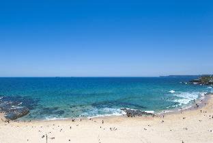 Newcastle East Hotel | Noah's On the Beach