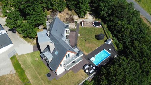 Jelenia Gora Villa | noc house - panorama, basen, ogród, prywatność