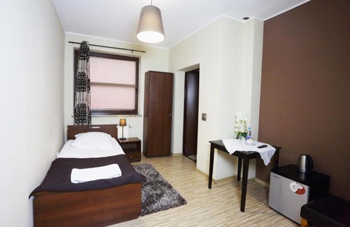 Zyrardow Bed & Breakfast | Noclegi M4