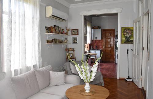Kobuleti House | Nona's House