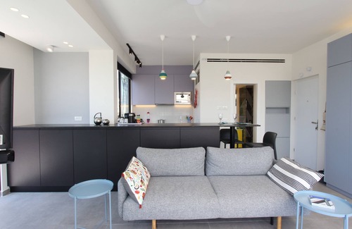 Old North Apartment | Nordau Blue | Boutique Penthouse Apartment | 60m terrace for entertaining