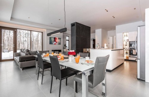 La Conception Ski Chalet | Nordic Lodge Tremblant -5 Bdrs,Hot Tub,Pool Table