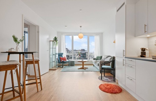 Bodo Apartment | Nordic Style City Apartment with Sunny Marina Views