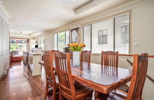 Southport Apartment | Norman St Townhouse - Central Broadwater Parklands