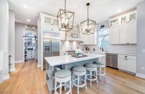 South Haven House | North Shore Haven Large luxurious home - Heated pool and theatre