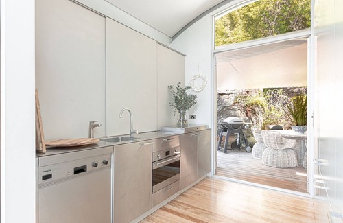 Sydney House | Northern Light – A Breezy Beach House Steps from Iconic Palm Beach.