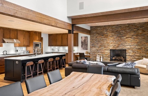 Whistler Village Ski Chalet | Northern Lights Unit 42