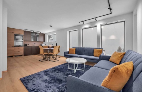 Tromso Apartment | Northstay - Aurora View Apartment/Tromsø Fjord & Mountains