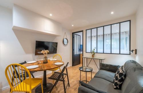 Quartier des Grandes-Carrieres Apartment | Nouveau Appartement Sacré Cœur Cottages 2
