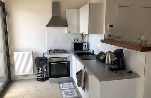 Le Petit-Quevilly Apartment | November 11 lodging