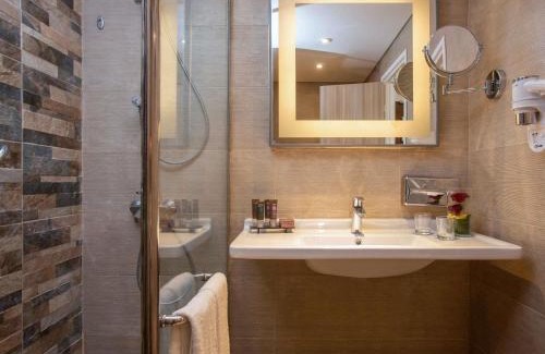 An-Nuzhah Hotel | Novotel Cairo Airport
