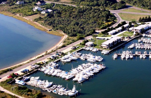 Snug Harbor House | NOW BOOKING 2023: Summer Cottage Rental in Snug Harbor