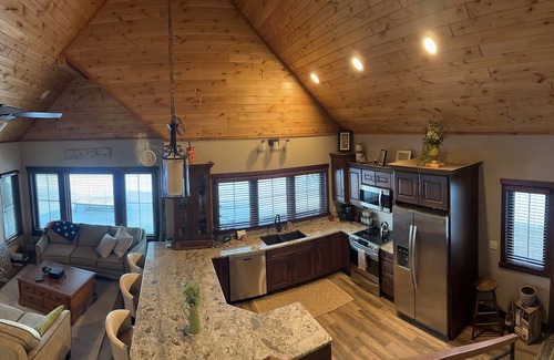 Perham House | nRelax at the Lake!