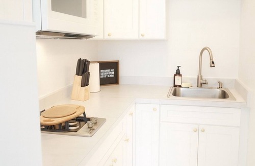 East Avenue Apartment | Nycstylestudio-heartofeastave-1minwalkdowntown