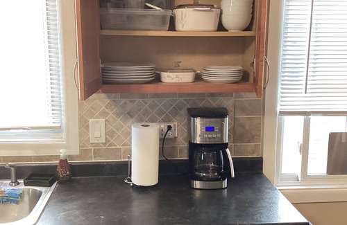 Oak Lawn Condo | Oak Lawn, King bed, 3 bedrm, 2 bath, big Condo w Garage Parking, Great Location.