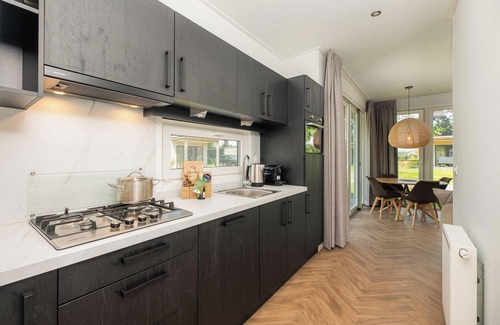 Municipality of Rijssen-Holten Resort | Oak lodge | two ensuite bathrooms | 4 personen