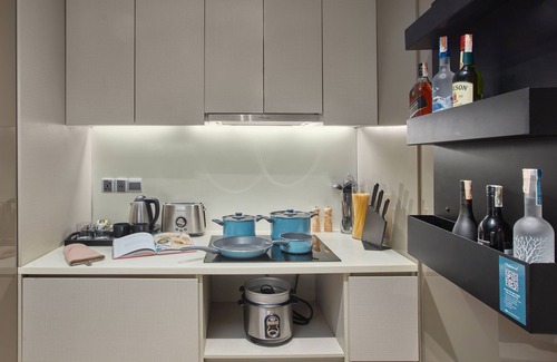 Downtown Apartment | Oakwood Makati Avenue