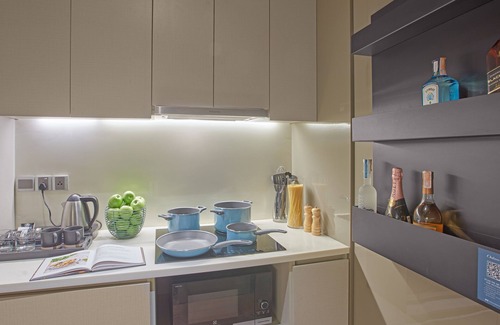 Downtown Apartment | Oakwood Makati Avenue