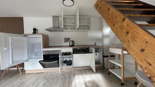 Laar Apartment | OASE im grünen Hinterhof, EG, Ruhe, Terrasse, Carport, free PayTV, Kaffee&Tee, Fahrräder