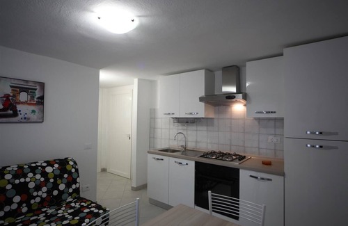Tirrenia Apartment | Oasis news with private garden