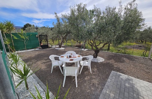 Tabernas Cottage | Oasis Pool in the Desert | BBQ and Garden