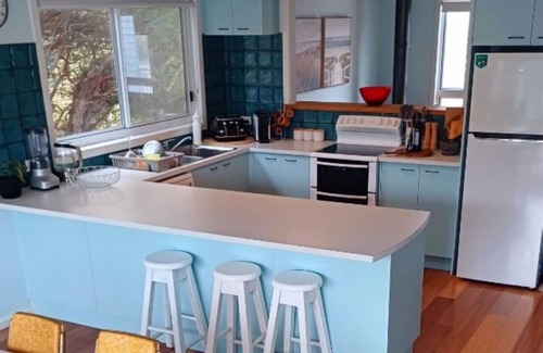 Venus Bay House | Ocean Blue - Linen, WiFi, Kayo and Pet Friendly