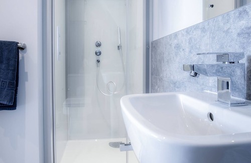 Saundersfoot Hotel | Ocean Cabins No. 14 @ The Square - Saundersfoot