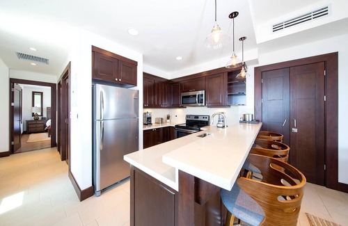 Playa Flamingo Condo | Ocean Escape Pool & Breakfast