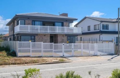 Wilderness Beach Apartment | Ocean Pearl Accommodation