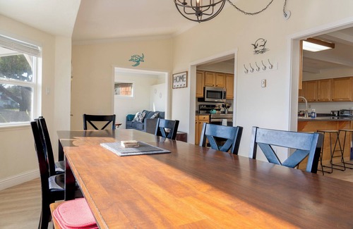 Crescent City House | Ocean's 1177 | 5 Bed, 3 Bath
