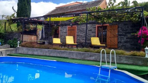 Arco da Calheta House | Ocean View Cottage