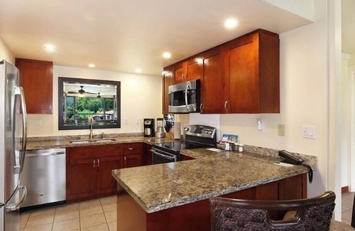 Princeville Resort | Ocean View Resort 2BR condo in Princeville. Private path to walk to the beach!