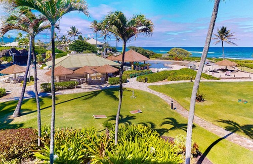 Hanamaulu Condo | Ocean-view resort condo - third floor - amazing pools, gym, spas, & restaurants