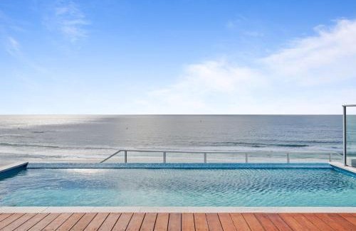 Palm Beach Apartment | Ocean Views Apartment with Rooftop Pool - CoastHM