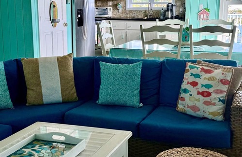 Hope Town House | Ocean Views with Pool - Spacious Family Friendly 3BR/2BA- CATCH A WAVE BAHAMAS