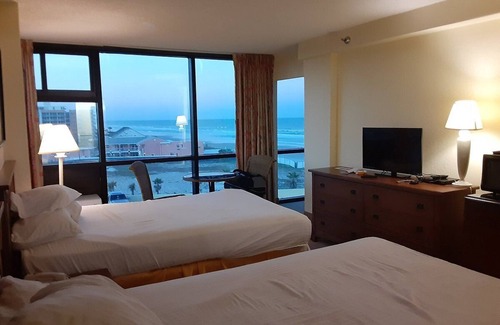 Schulte Park Hotel | OceanBeachCondominium in the World Renowned Daytona Beach.