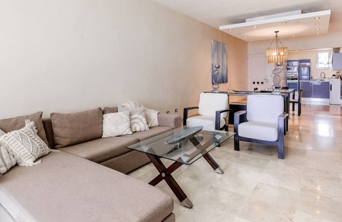 Cabarete Condo | Oceanfront 2BR Condo | Pool, Hot Tub | TOP Floor 408