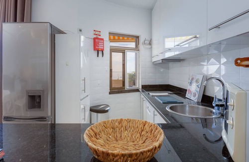 Ameijeira Apartment | Oceanfront apart with stunning views over Dona Ana beach