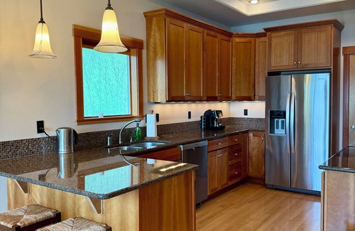 La Conner House | Oceanfront Home with Private Beach Access