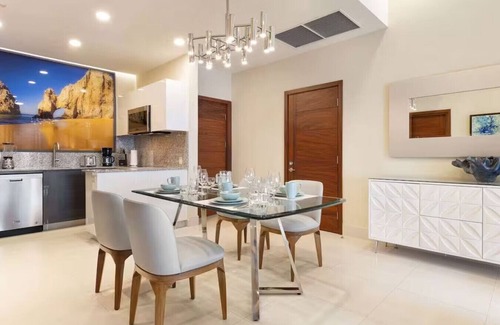 San Jose del Cabo House | Oceanfront Luxury: Stunning 2-Bedroom Beach Escape