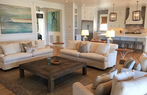 Isle of Palms House | OCEANFRONT/Sleeps 12/LANDS END/POOL SPA/ELEVATOR/SUMMER KITCHEN