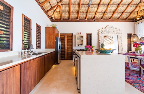 Santa Maria Huatulco Villa | Oceanfront Villa in Gated Community + Amenities